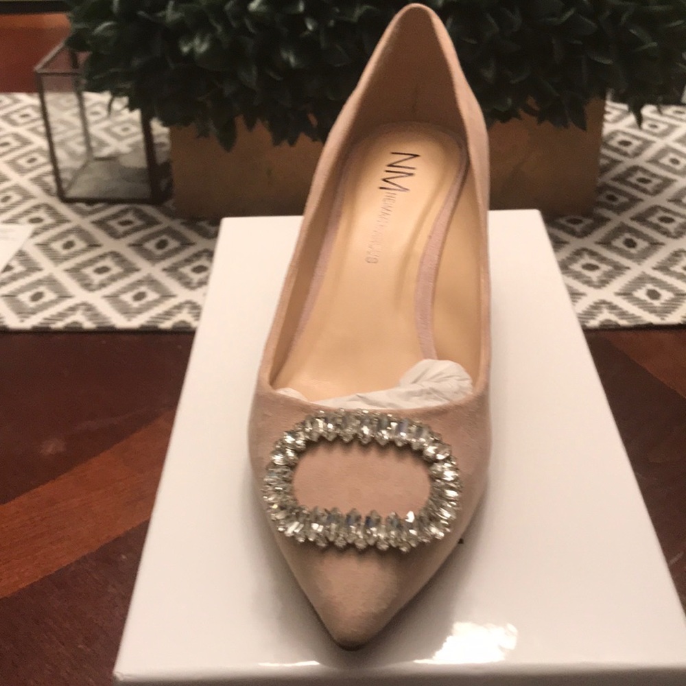 Women’s blush suede heel